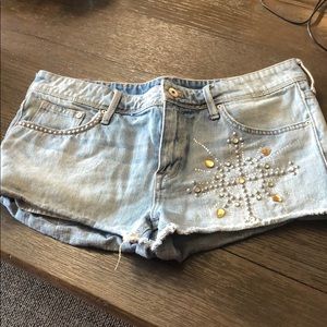 Never worn size 8 H&M Denim Jean shorts